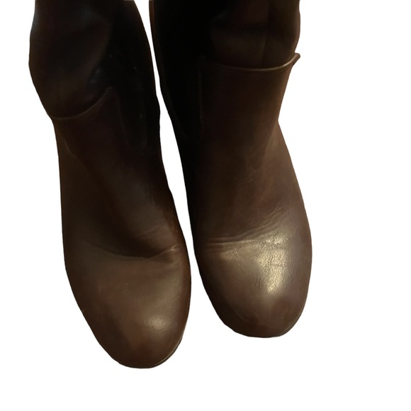 Diba brown tall boots with 3.5” chunky heel size 8.5 - Picture 4 of 9